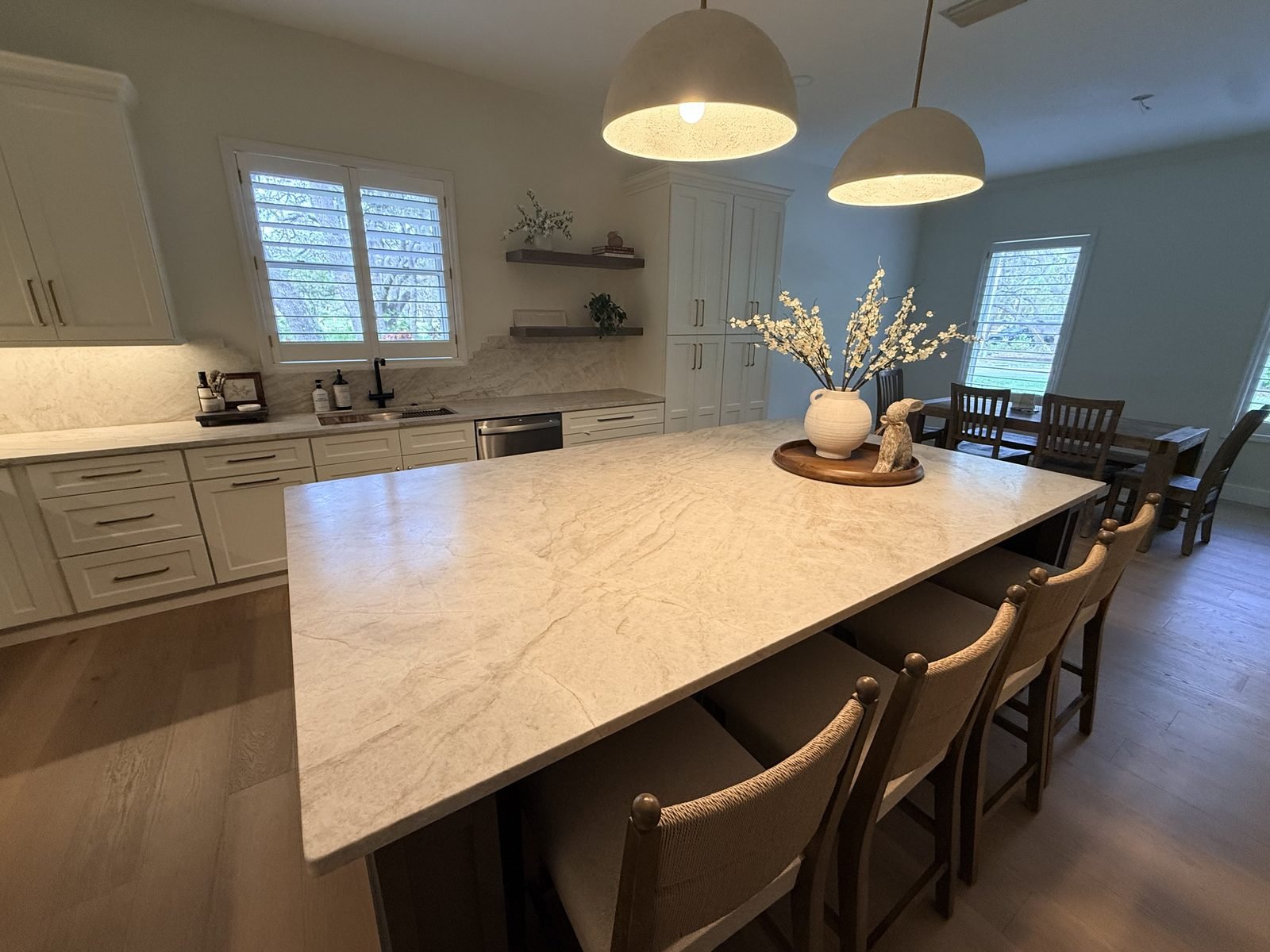 Quartzite island closeup kitchen Holiday FL