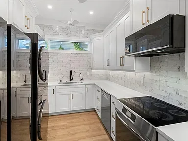 White kitchen marble backsplash Holiday FL
