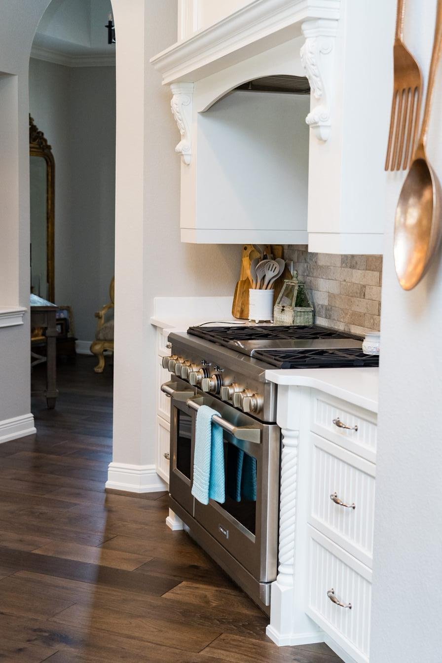 Custom kitchen cabinets installed near Lutz FL by Carpet Corner Kitchen and Bath
